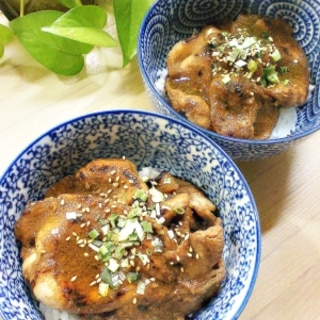 豚テキ・バージョン2／薄切りロース肉でステーキ丼